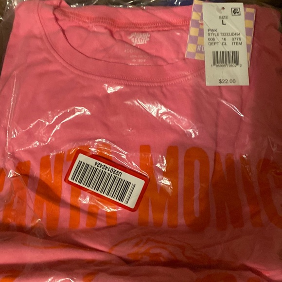 NEW!  "Santa Monica Swim Club" oAscot & Hart Pink Oversized Graphic Tee … - Picture 4 of 5